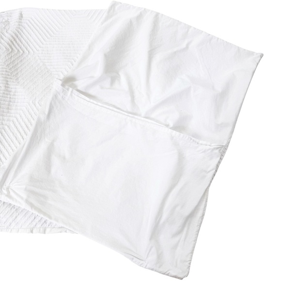 West Elm Organic Cotton Modern Geo Full Size Pillow Shams White - Picture 5 of 8